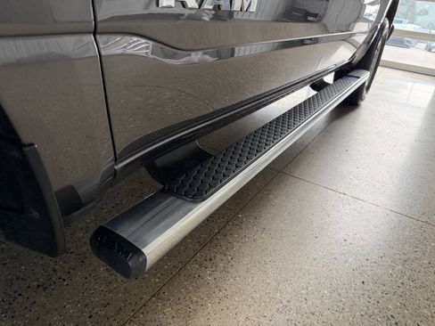 Used 2023 RAM 1500 Big Horn AWD/4WD image 8