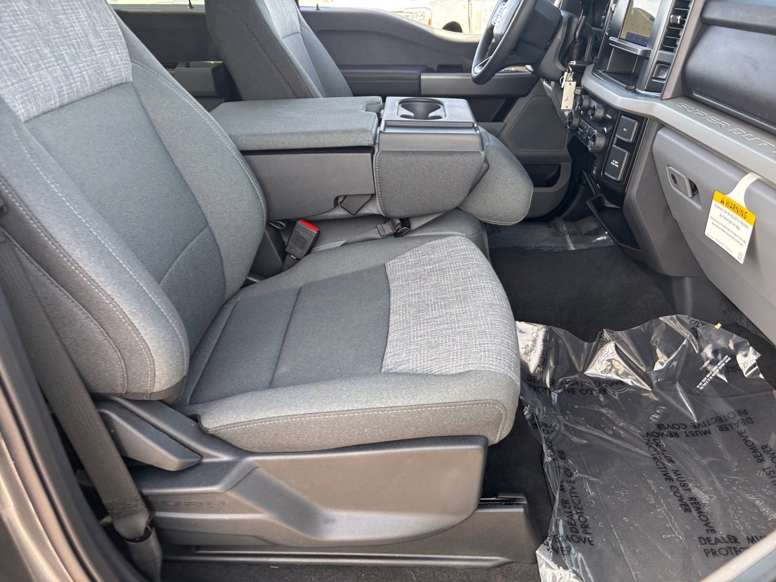 New 2025 Ford F250 XLT w/ FX4 Off-Road Package AWD/4WD image 19