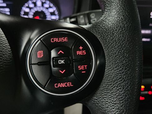 Used 2022 Kia Soul LX image 24