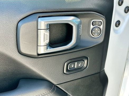 Certified 2022 Jeep Wrangler Unlimited Rubicon w/ Trailer Tow Package image 18