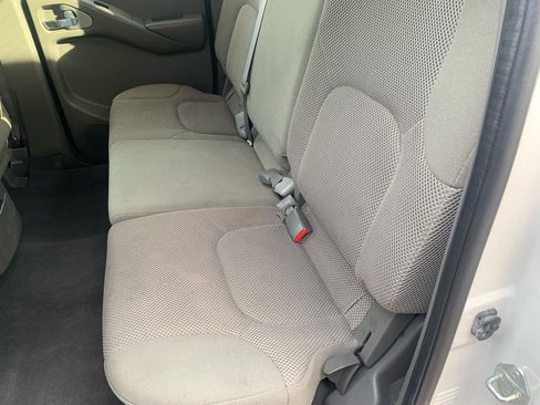 Used 2021 Nissan Frontier S image 20