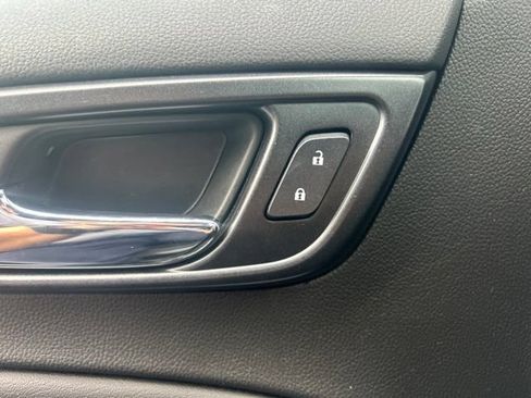 Used 2019 GMC Yukon XL SLT RWD image 16