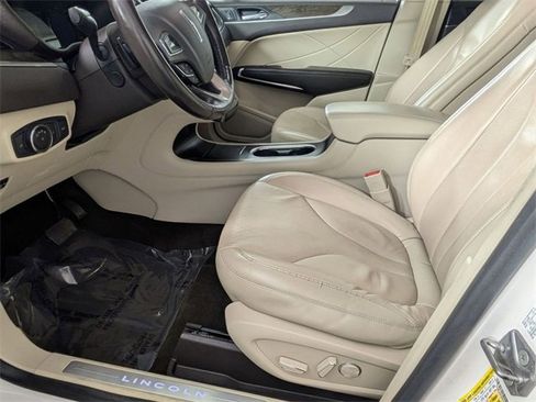 Used 2019 Lincoln MKC Reserve w/ MKC Climate Package image 10