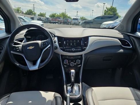 Used 2019 Chevrolet Trax Premier AWD/4WD image 5