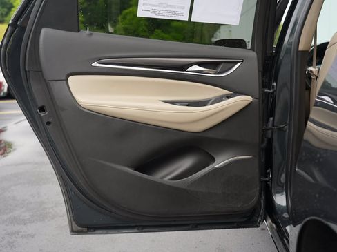 Used 2019 Buick Enclave Essence AWD/4WD image 19