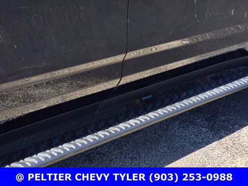 Used 2022 Chevrolet Tahoe Z71 w/ Luxury Package image 10