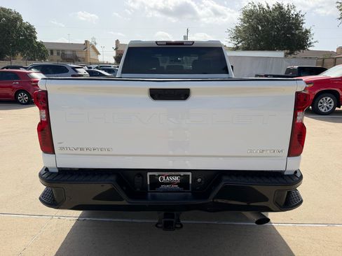 Used 2022 Chevrolet Silverado 2500 Custom w/ Custom Convenience Package AWD/4WD image 7
