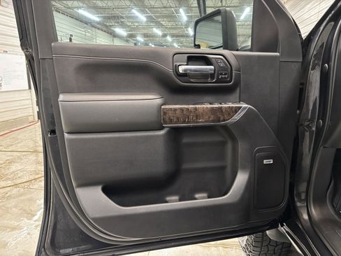 Used 2020 GMC Sierra 3500 Denali w/ Denali Ultimate Package image 11