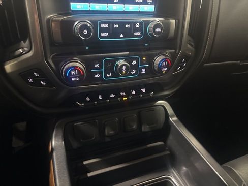 Used 2019 Chevrolet Silverado 2500 LTZ w/ Duramax Plus Package image 20