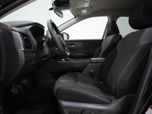 Used 2023 Nissan Rogue SV image 12