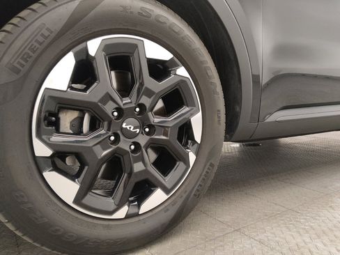 Used 2024 Kia Sorento S FWD image 31