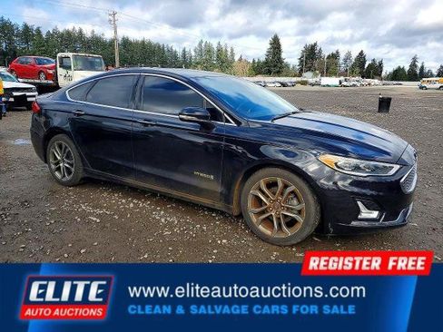 Used 2019 Ford Fusion Titanium image 8