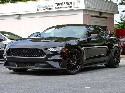 Used 2021 Ford Mustang GT Premium w/ Equipment Group 401A RWD image 5