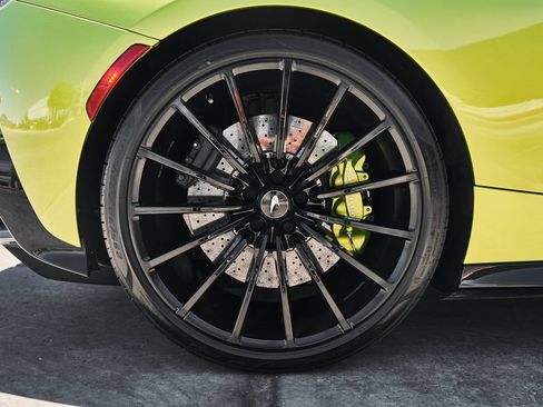 Used 2023 McLaren GT RWD image 26