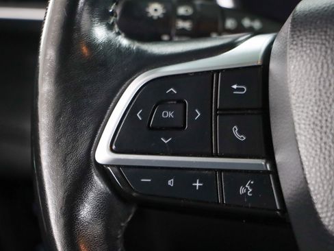Used 2020 Toyota Highlander XLE FWD image 13