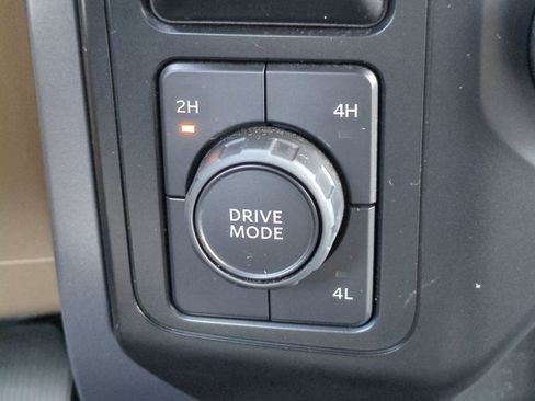 Used 2023 Ford F150 XLT image 19