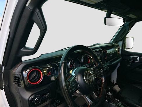 Used 2021 Jeep Gladiator Mojave AWD/4WD image 6