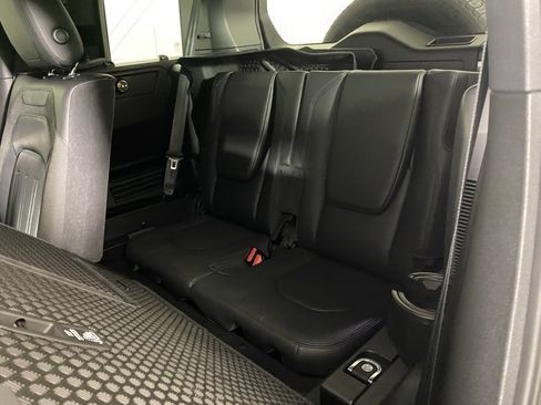 Used 2021 Land Rover Defender 110 S image 29