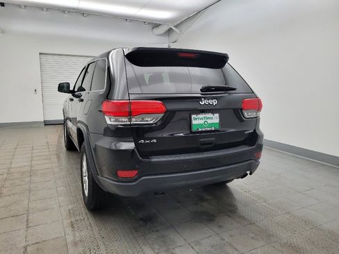 Used 2019 Jeep Grand Cherokee Laredo AWD/4WD image 5