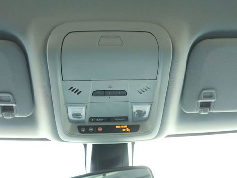 Used 2021 Chevrolet Blazer LT image 34