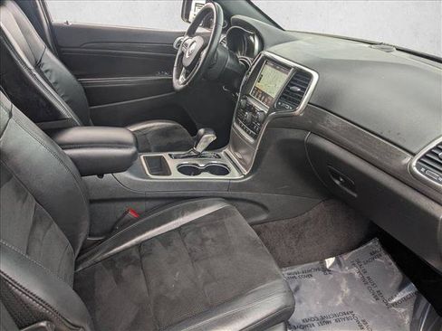 Used 2018 Jeep Grand Cherokee Altitude AWD/4WD image 23