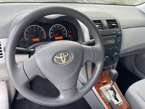 Used 2009 Toyota Corolla XLE FWD image 42