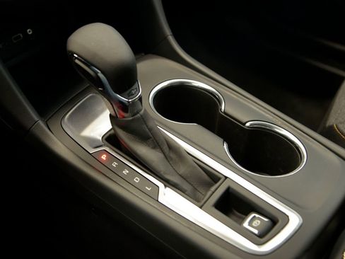 Used 2022 Chevrolet Equinox LT image 24