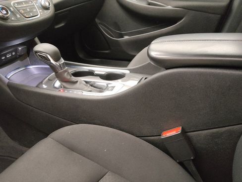 Used 2023 Chevrolet Malibu LT FWD image 26