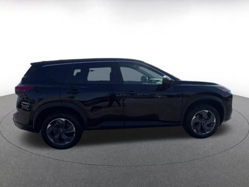 Used 2025 Nissan Rogue SV FWD image 16