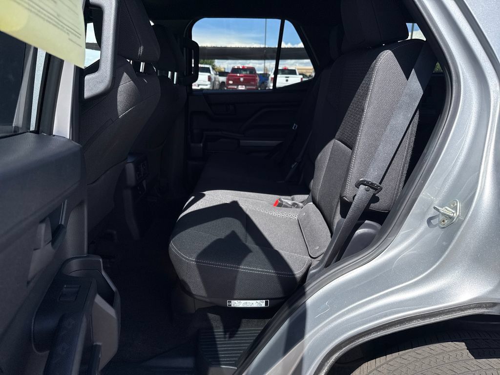 Used 2025 Toyota 4Runner SR5 AWD/4WD image 25