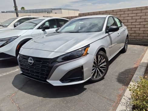 New 2026 Nissan Altima 2.5 SV FWD image 1