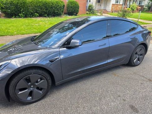 Used 2022 Tesla Model 3 Long Range AWD/4WD image 2