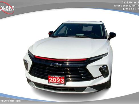 Used 2023 Chevrolet Blazer LT AWD/4WD image 2