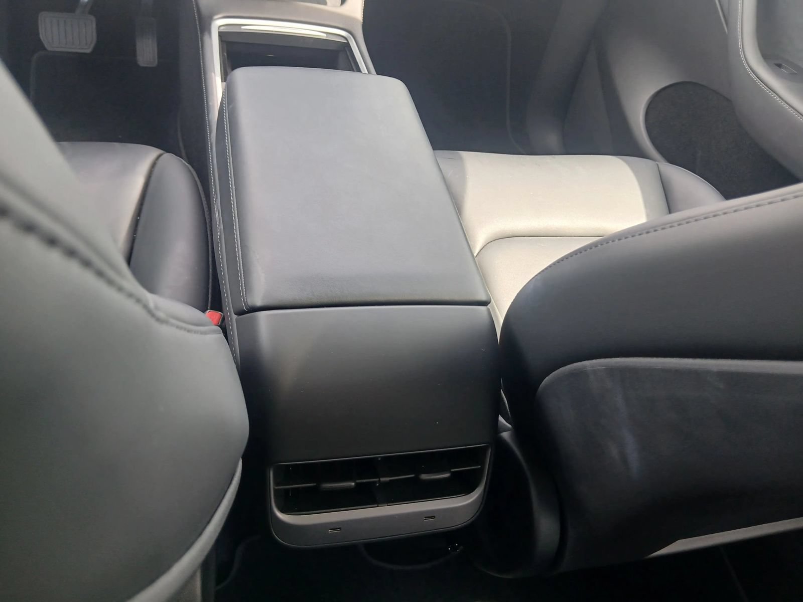 Used 2023 Tesla Model Y Long Range AWD/4WD image 24