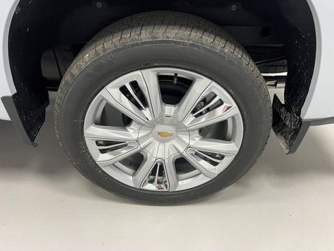 New 2026 Chevrolet Silverado 1500 High Country AWD/4WD image 5