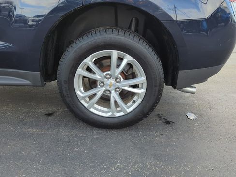 Used 2017 Chevrolet Equinox LT w/ Convenience Package image 11