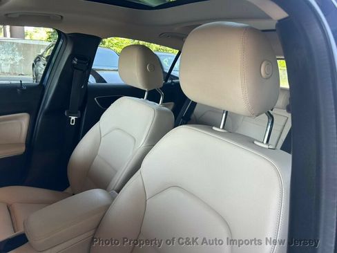 Used 2019 Mercedes-Benz GLA 250 4MATIC image 28
