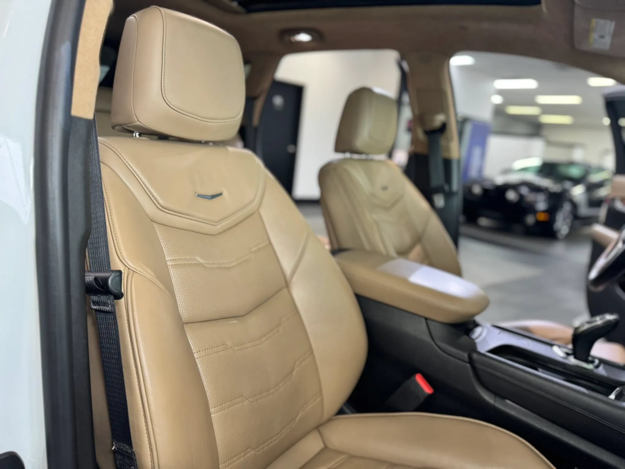Used 2017 Cadillac XT5 Platinum AWD/4WD image 13