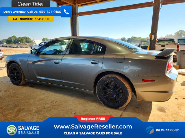 Used 2011 Dodge Charger SE RWD image 3