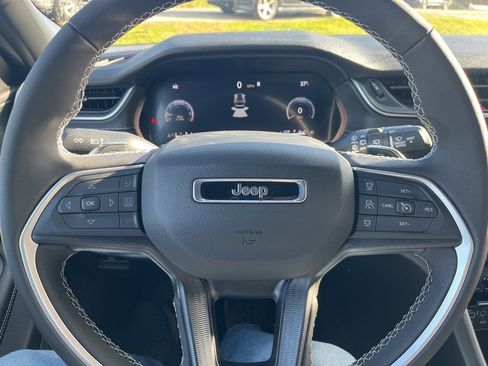 New 2025 Jeep Grand Cherokee Laredo X image 20