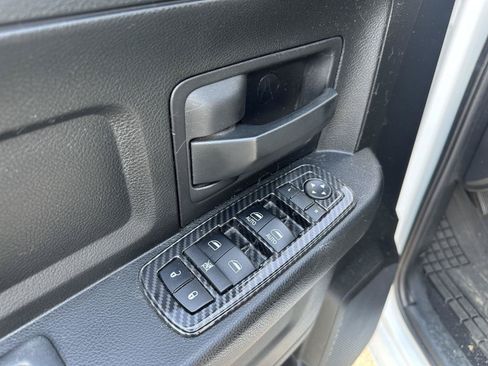 Used 2018 RAM 1500 Express w/ Express Value Package AWD/4WD image 15
