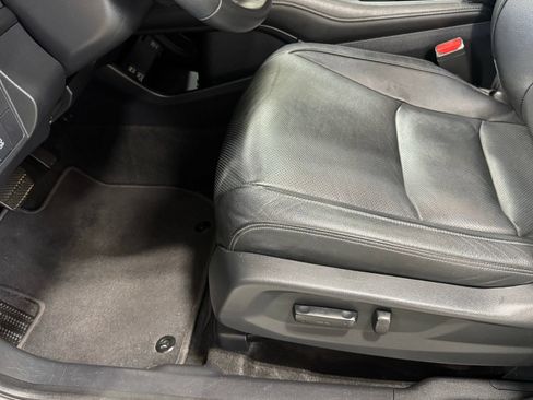 Used 2020 Honda HR-V Touring image 18