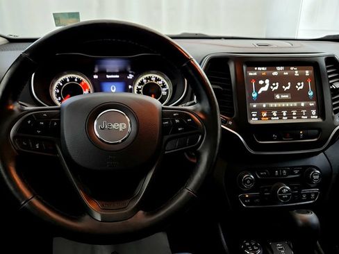 Used 2021 Jeep Cherokee Trailhawk w/ Sun, Sound & Nav Group AWD/4WD image 26