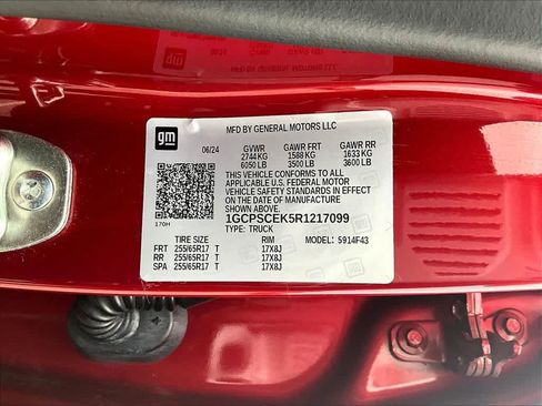 Used 2024 Chevrolet Colorado LT w/ LT Convenience Package RWD image 22