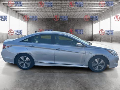 Used 2012 Hyundai Sonata Hybrid w/ Ultimate Pkg FWD image 4
