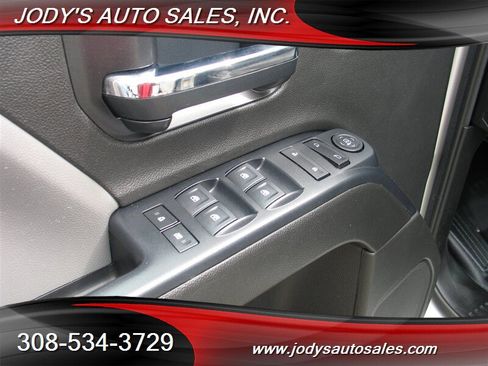 Used 2018 Chevrolet Silverado 1500 W/T w/ Trailering Package RWD image 3