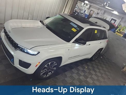 Used 2022 Jeep Grand Cherokee Overland w/ Advanced Protech Group III AWD/4WD image 11
