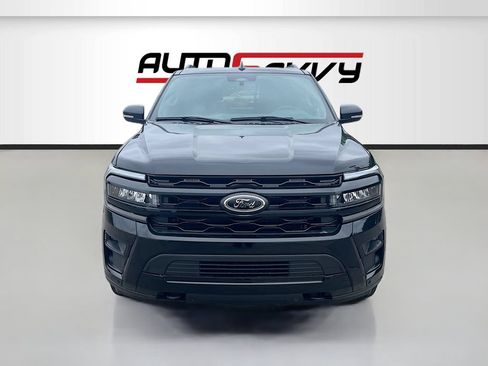 Used 2024 Ford Expedition Limited AWD/4WD image 2