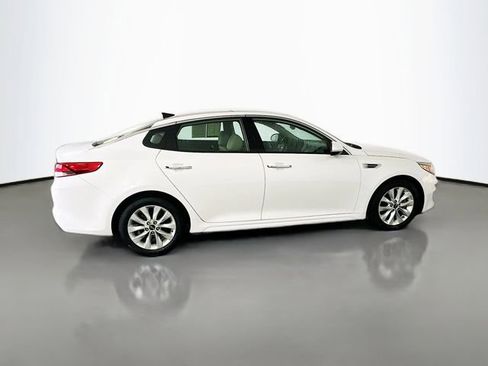 Used 2018 Kia Optima EX w/ Premium Package FWD image 8