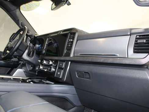 Used 2025 Ford F250 Platinum AWD/4WD image 34